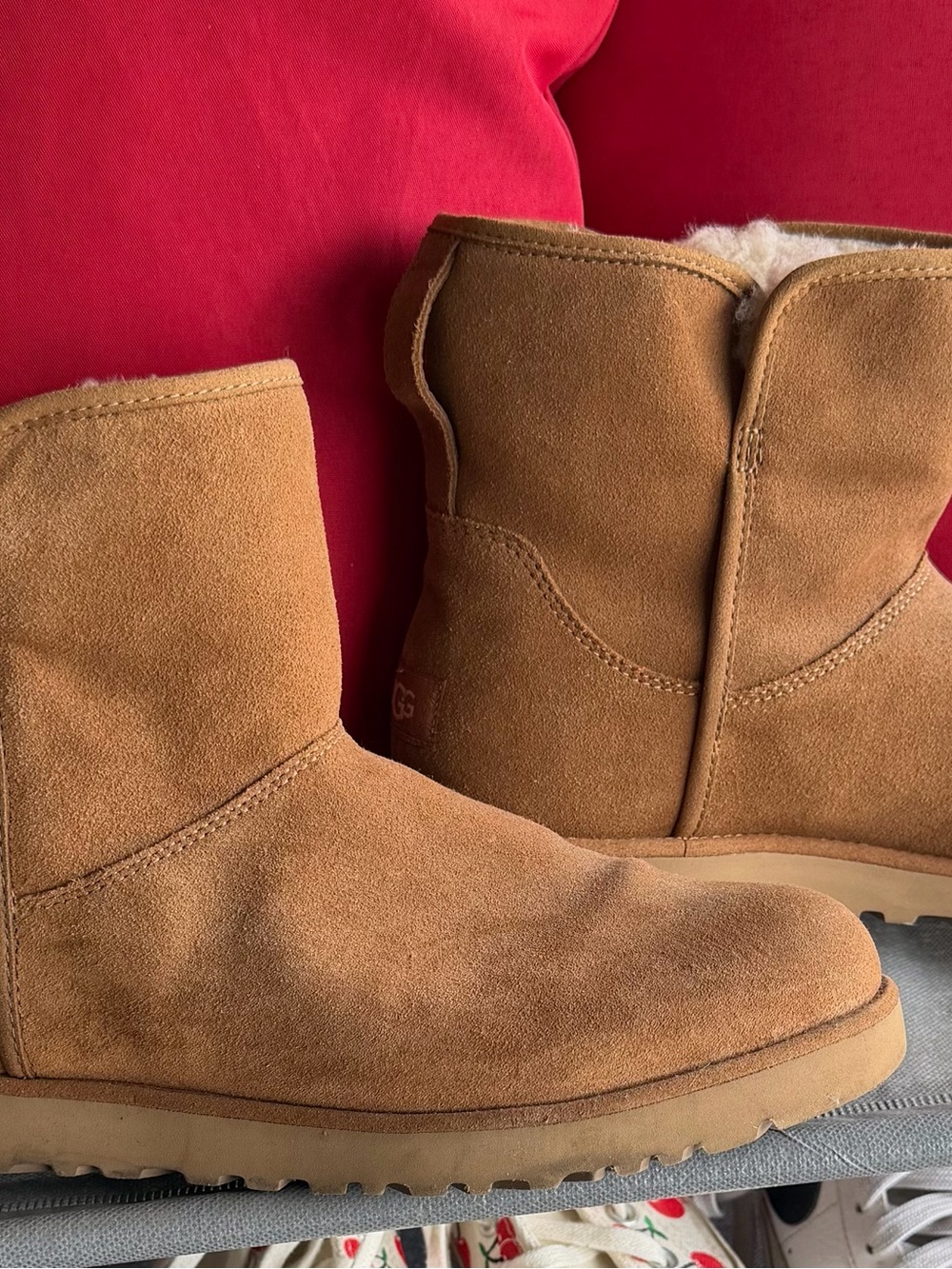 UGG Classic Short Suede Boots - Chestnut Brown